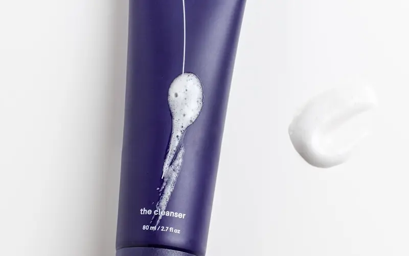 كريمات تفتيح الوجه: مقارنة بين المكونات والأنواع