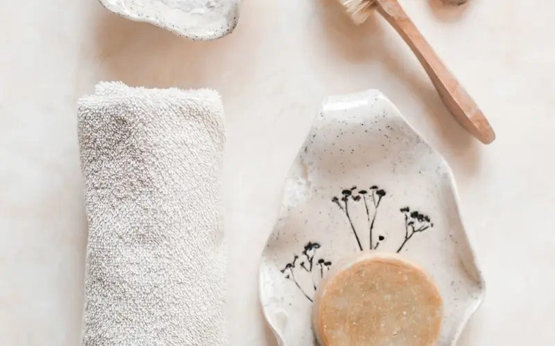 مرطب البشرة: أنواعه ومكوناته وكيف تختارين الأنسب